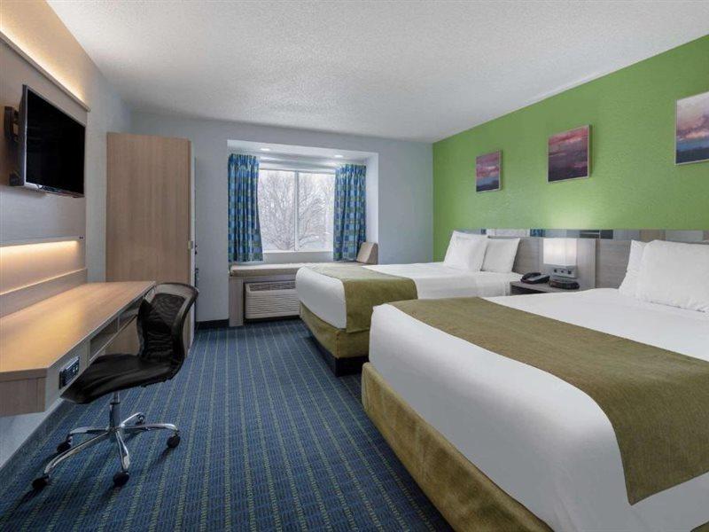 Microtel Inn By Wyndham Lake Norman Корнеліус Екстер'єр фото