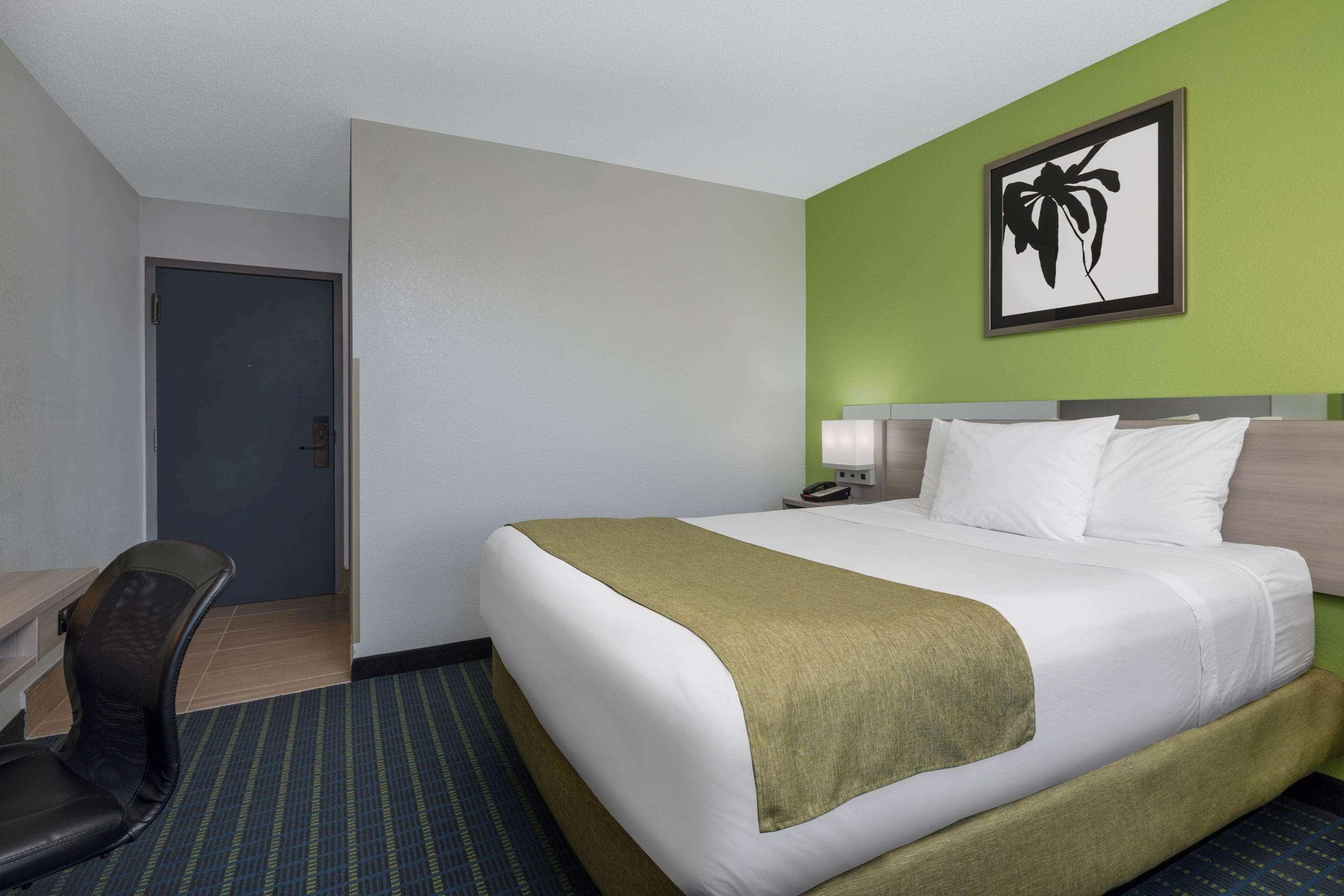 Microtel Inn By Wyndham Lake Norman Корнеліус Екстер'єр фото